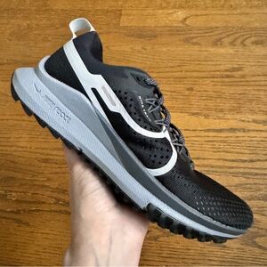 Nike Pegasus Trail 4 Women's Trail-Running Shoes size 7.5